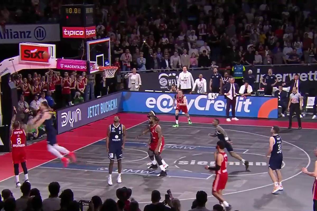 Die Bayern-Basketballer siegen nach einem absolut chaotischen Ende gegen den MBC. Der letzte Wurf der Partie sorgt für ordentlich Gesprächsstoff. Nach dem Spiel legt der MBC Protest ein.