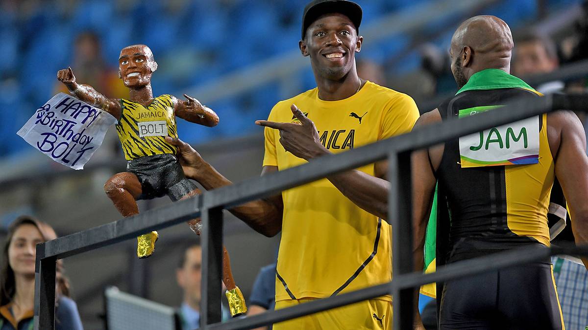 Ein Fan wünscht Bolt verfrüht alles Gute zum Geburtstag. Am Samstag wird Bolt 30. Die Bolt-Figur wird sicher einen Ehrenplatz erhalten