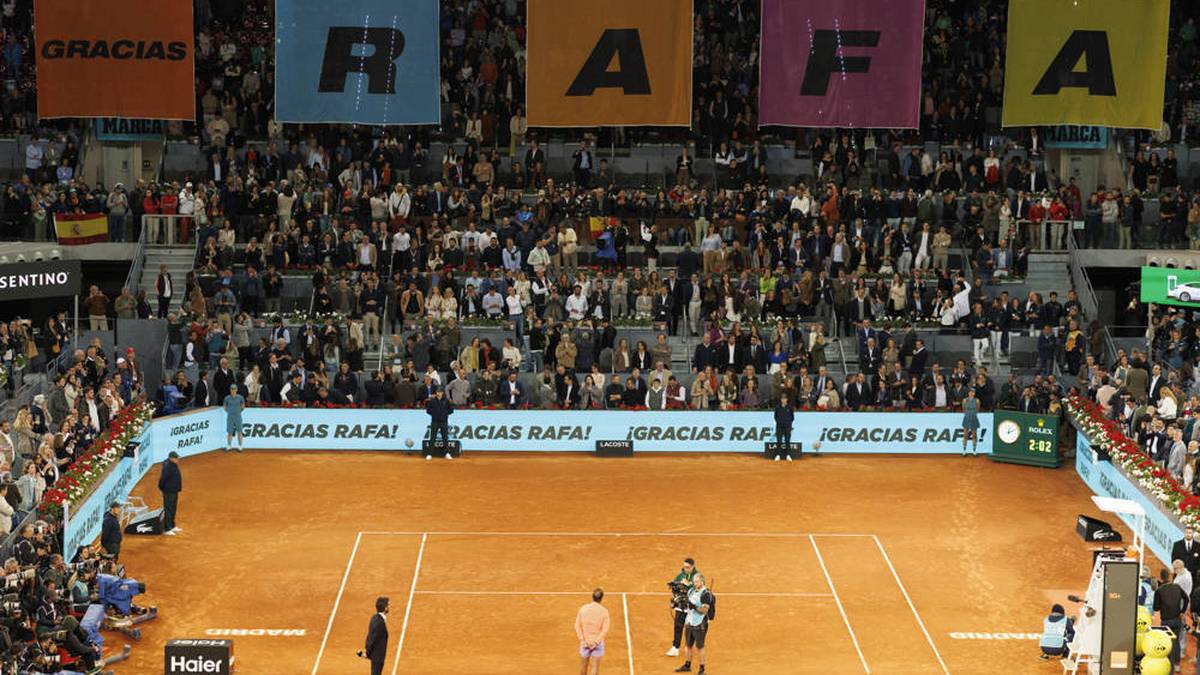 Rafael Nadal wird mit fünf Bannern verabschiedet