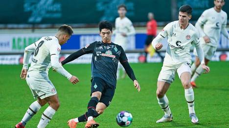 Kyu-Hyuh Park und Werder Bremen unterlagen im Testspiel dem FC St. Pauli