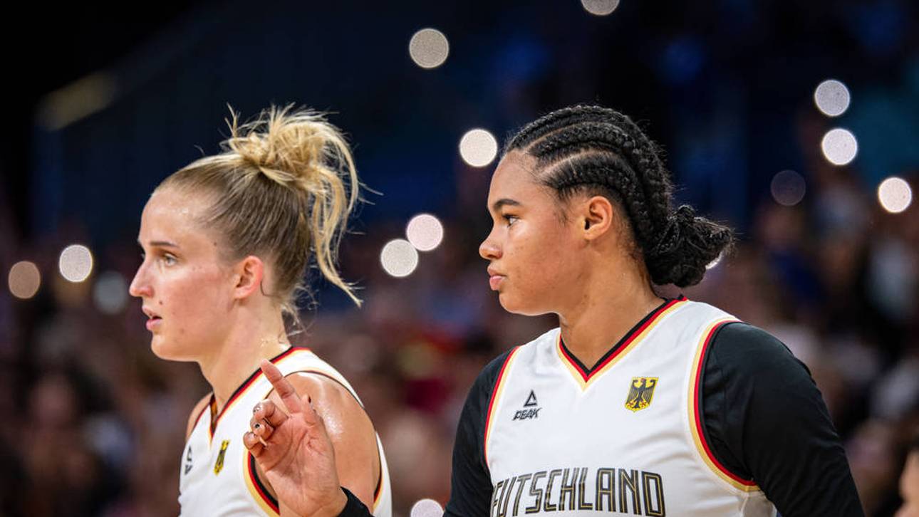 Leonie Fiebich (l.) und Satou Sabally (r.) gemeinsam in der deutschen Nationalmannschaft