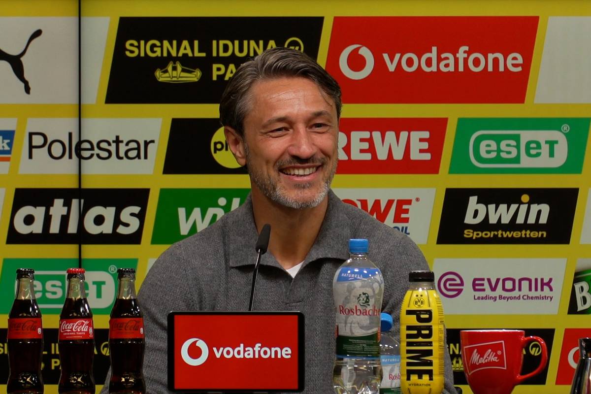Max Kruse hat eine Podcast-Einladung an seinen Ex-Trainer Niko Kovac ausgeprochen. Auf der Pressekonferenz nach dem Spiel gegen Wolfsburg reagiert der BVB-Coach darauf und sorgt dabei für Gelächter.