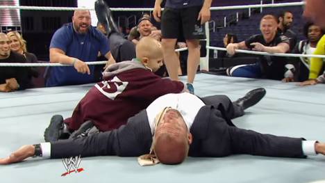 WWE-Legende Triple H ließ sich vom todkranken Connor The Crusher symbolisch besiegen