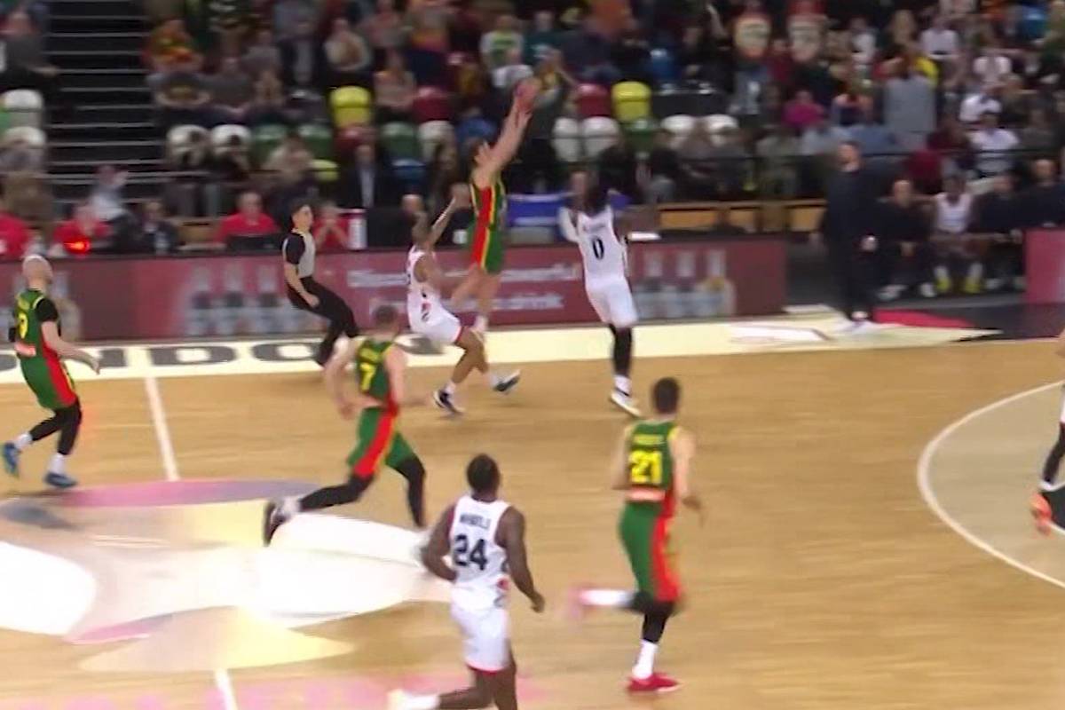 Diese 9,8 Sekunden gehen in die Sport-Geschichte ein