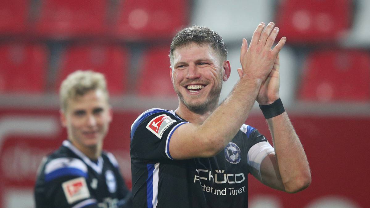 PLATZ 4: Fabian Klos (Arminia Bielefeld) - 17 Tore