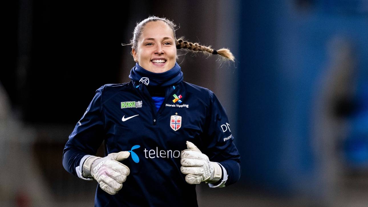 Köln holt Nationaltorhüterin