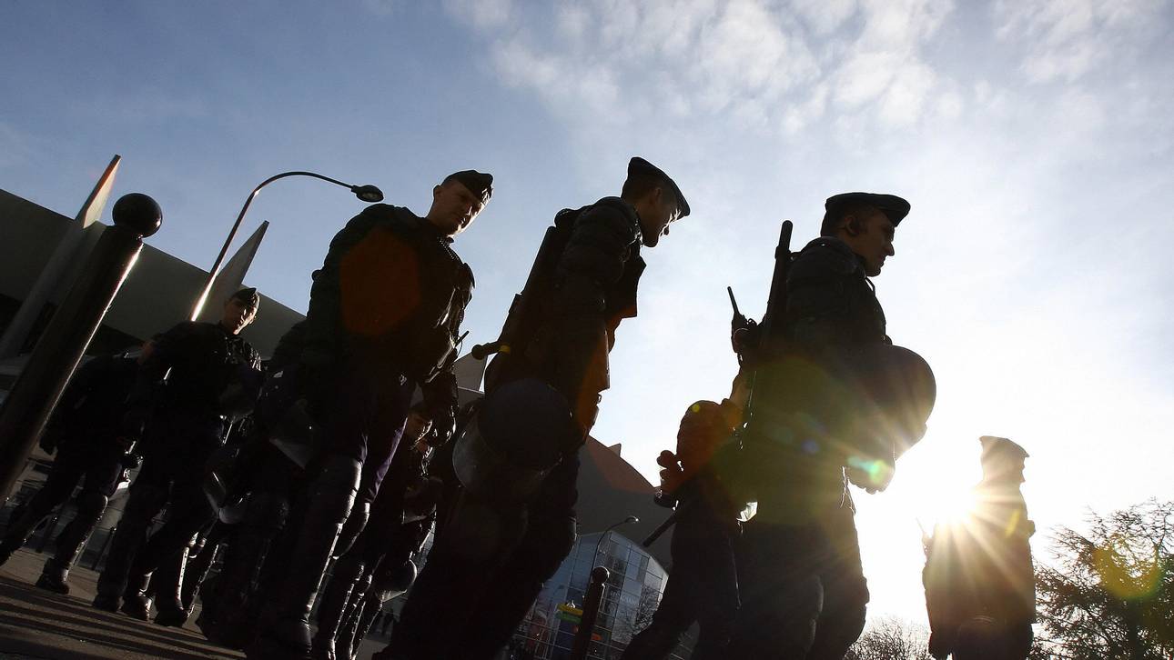 Verstärkte Kontrollen vor Paris-Spiel