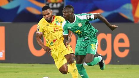Sadio Mane (r.) steht mit Senegal im Finale des Afrika Cups