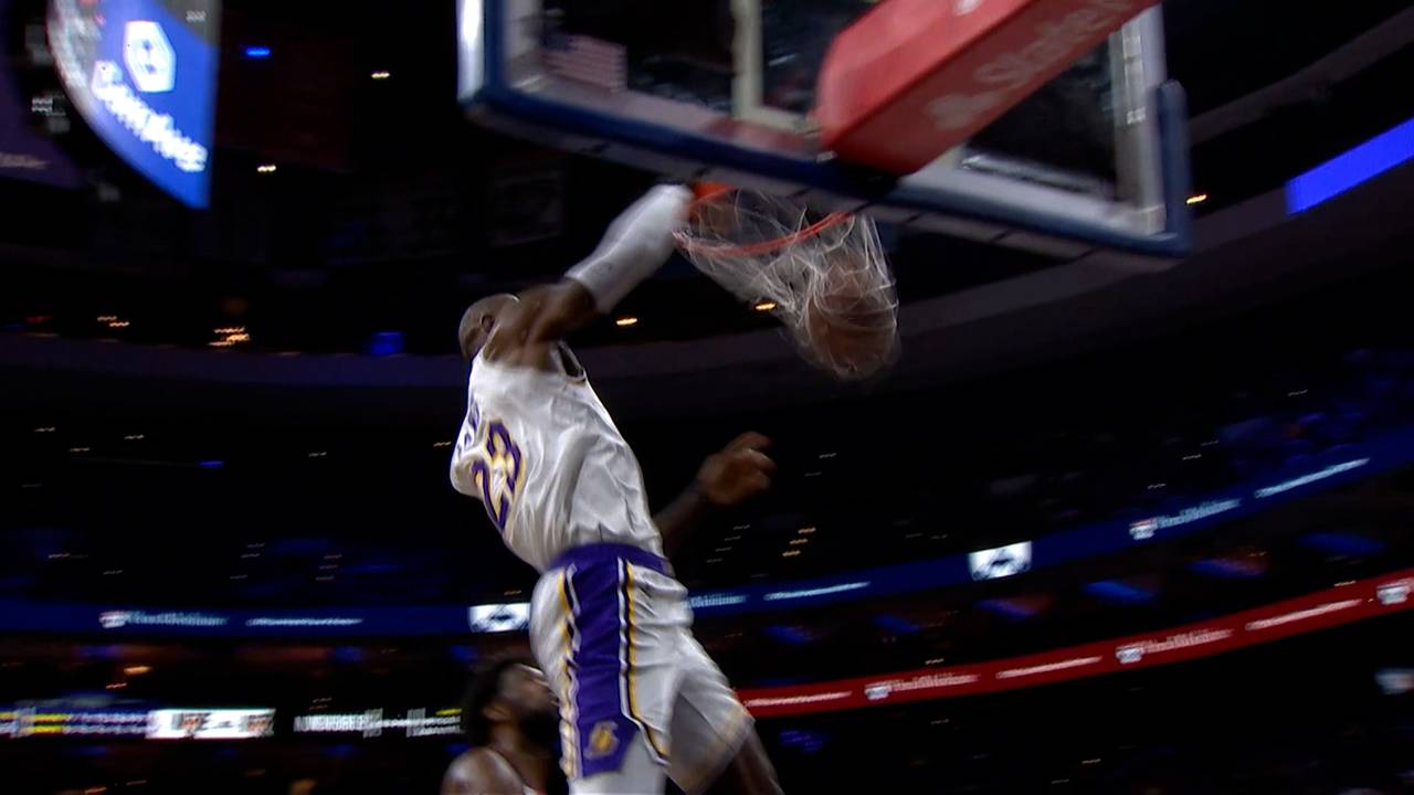 Mega-Dunk! LeBron lässt es krachen