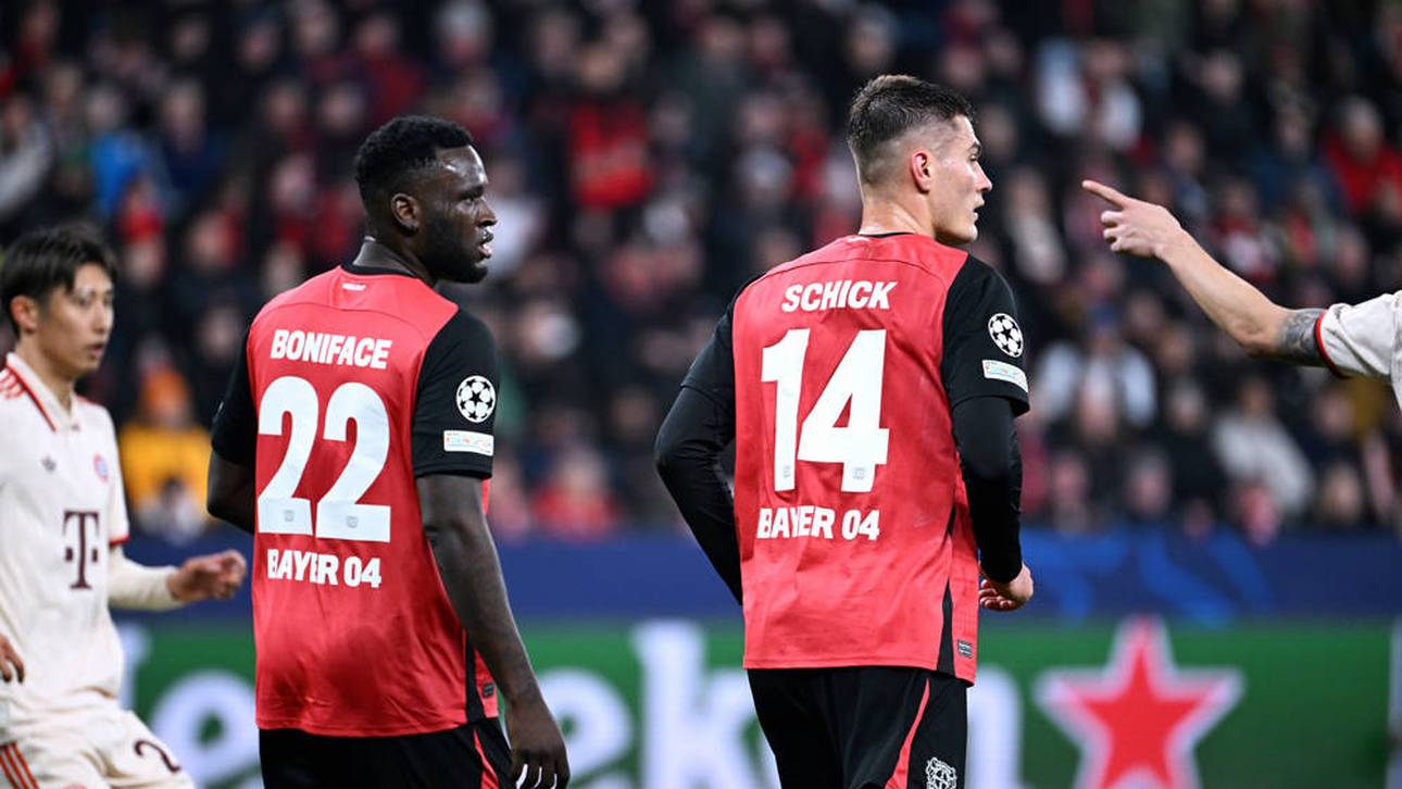 Patrick Schick (r.) könnte Bayer Leverkusen im Sommer verlassen