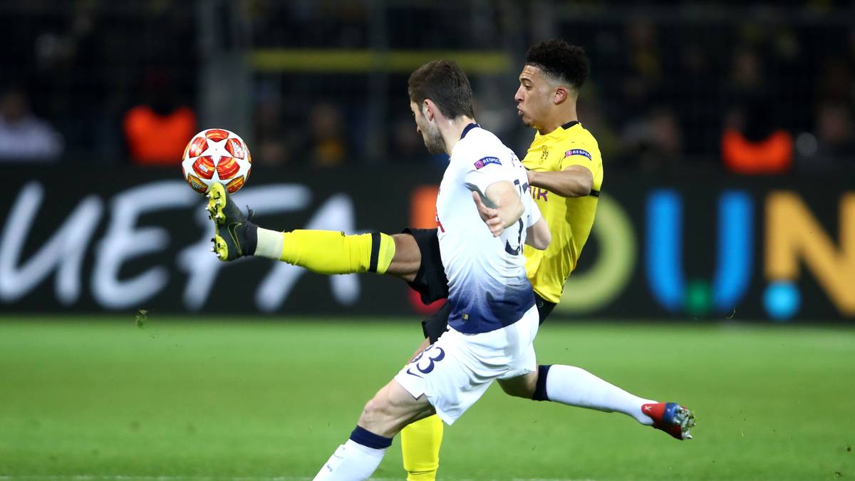 JADON SANCHO: Besser aufgelegt und aktiver als im Hinspiel sowie beim 1:2 in Augsburg. Seine spektakulären Dribblings konnte der 18-Jährige gegen die dichte Spurs-Abwehr aber nicht anbringen. Hob beim 0:1 unglücklich das Abseits auf. Scheiterte bei seiner einzigen Chance in der ersten Halbzeit aus spitzem Winkel ebenfalls an Lloris. SPORT1-NOTE: 3,5