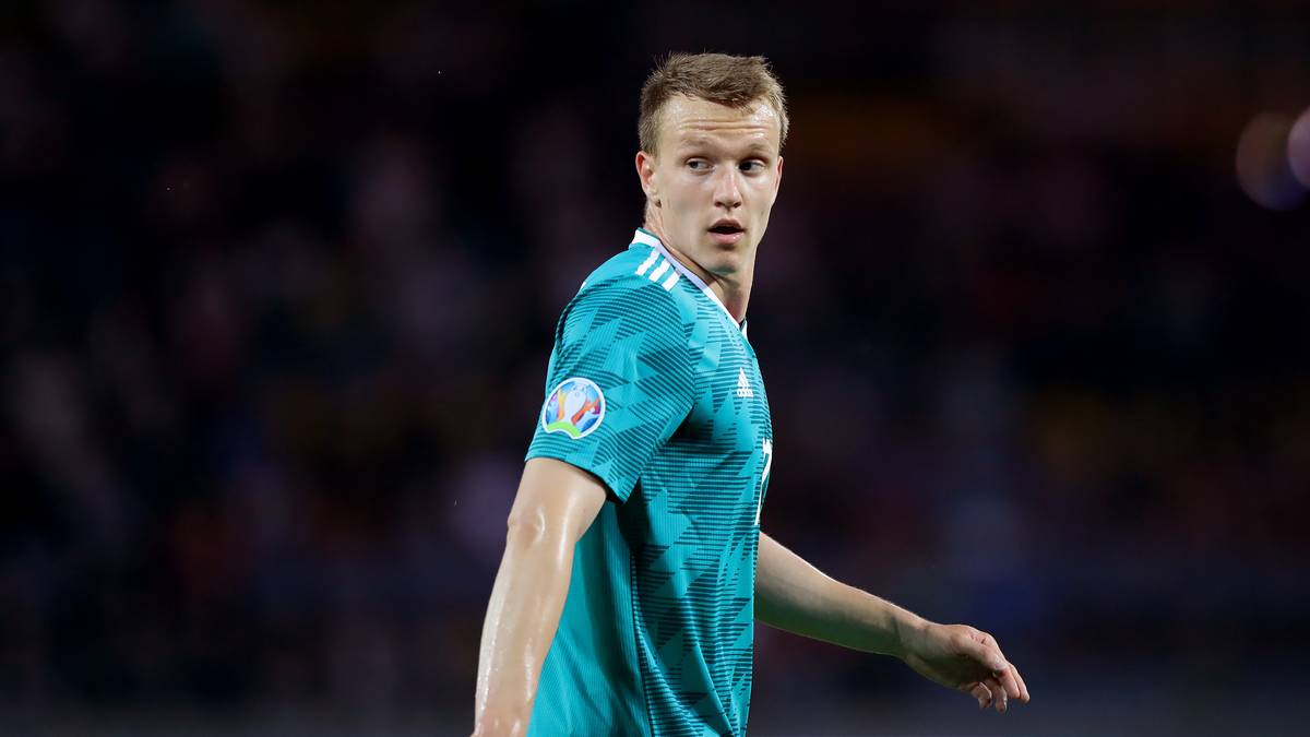 LUKAS KLOSTERMANN: Wegen seiner überragenden Leistungen bei RB Leipzig hat der 23-Jährige in diesem Jahr bereits zwei Länderspiele mit der A-Nationalmannschaft absolviert. Bei der U21-EM ist er als rechter Verteidiger nicht wegzudenken
