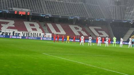 Vor dem Spiel Salzburg gegen Bayern gab es eine Schweigeminute