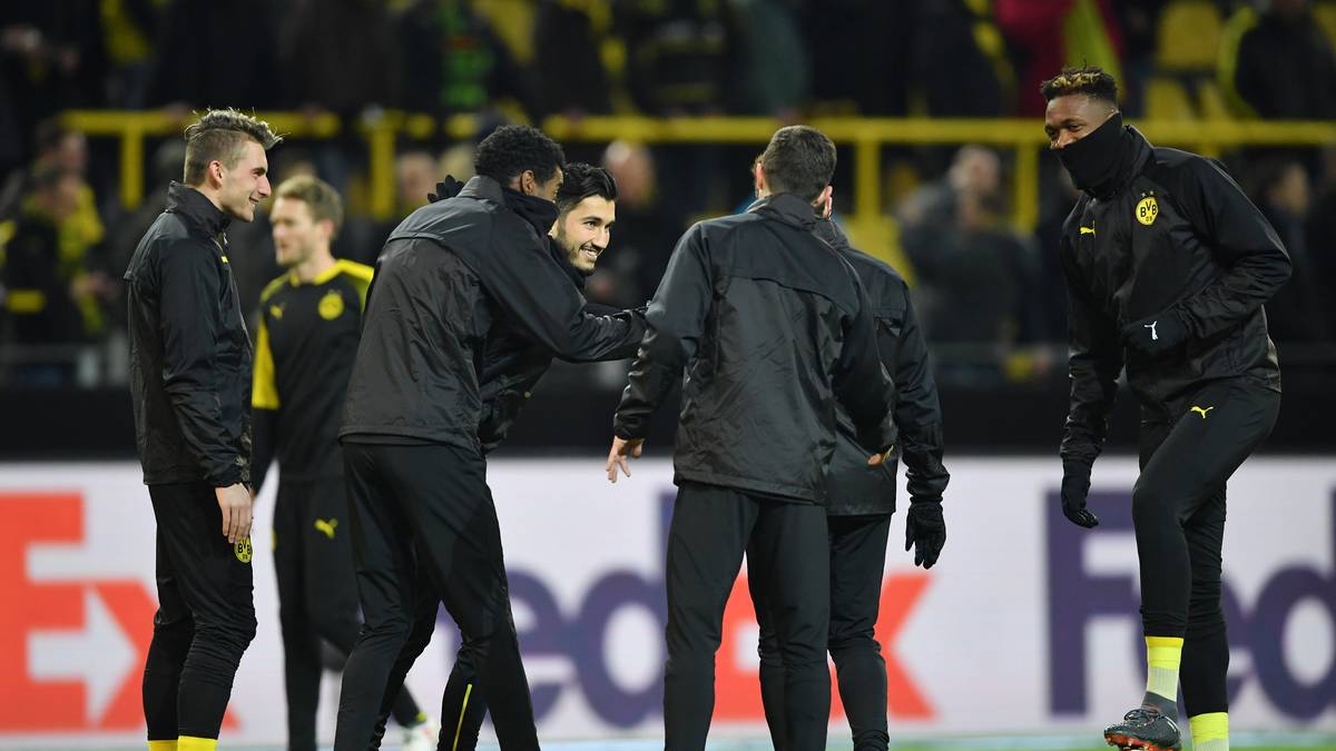 Unterdessen herrscht bei den Spielern des BVB beim Aufwärmen beste Laune. Sahin und Co. freuen sich auf die Begegnung mit Salzburg 