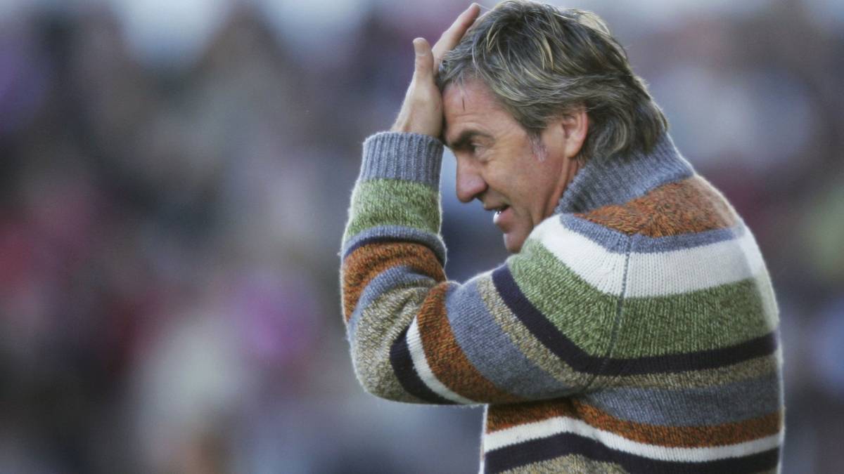 Am 22. Januar 2006 endet dann auch die Zeit von Maurer. Und es kommt erneut ein Österreicher: Walter Schachner schließt die laufende Saison nur auf Platz 13 ab, darf das Team aber trotzdem weiter betreuen. Nach insgesamt lediglich zehn Monaten ist auch für ihn Schluss