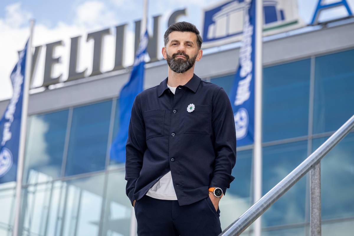 Neuer Schalke-Coach will Fans wieder "stolz" machen