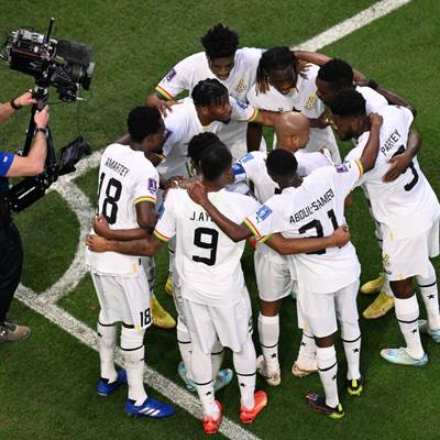 Ghana darf bei der Fußball-WM nach einem spektakulären 3:2-Erfolg über Südkorea auf den Einzug ins Achtelfinale hoffen.