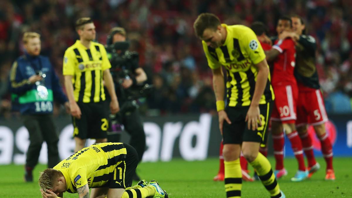 MAI 2013: Nach starkem Saisonbeginn muss sich der BVB im Titelkampf diesmal den Bayern beugen. Immerhin qualifizieren sich Klopps Mannen erneut für die Champions League. Im deutschen Finale der Königsklasse in Wembley haben die Münchner am Ende ebenfalls knapp die Nase vorn