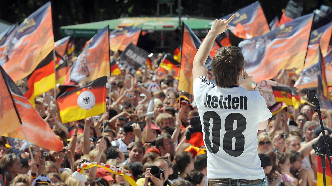 The singer of German gmusic group 'Revol