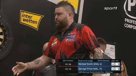 Weltmeister Michael Smith erteilt Gerwyn Price beim German Darts Grand Prix eine Lehrstunde.