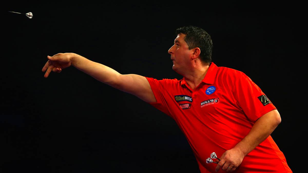 Tag 4:  Bisher verläuft das Darts-Jahr von Mensur Suljovic wie geschmiert.  Zum Auftakt geht es für den Österreicher gegen Jermaine Wattimena aus den Niederlanden. Eine Pflichtaufgabe sollte man meinen. ...