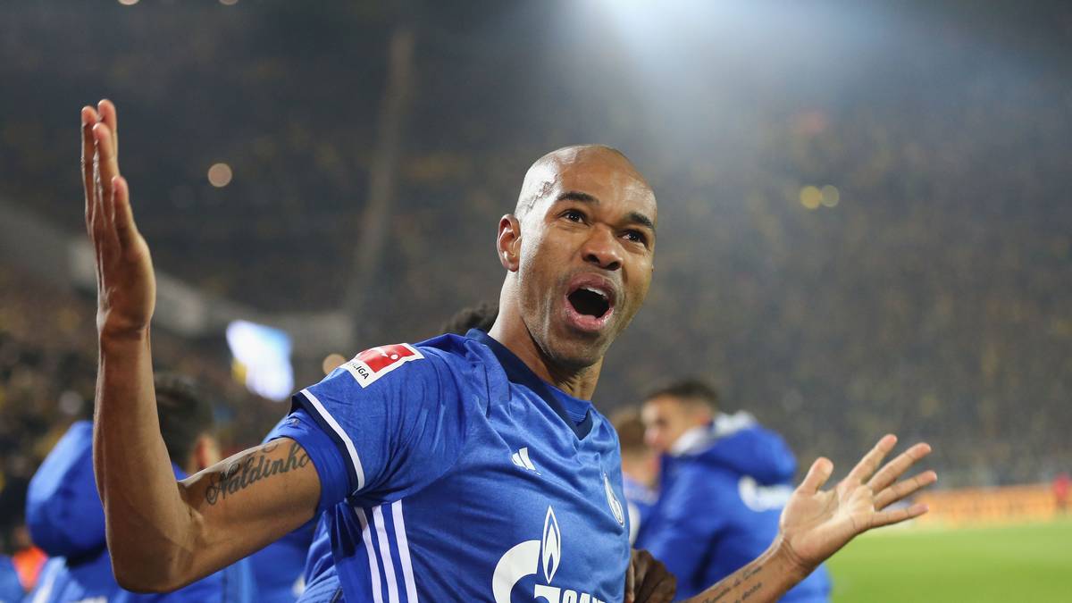 Den emotionalen Höhepunkt erlebte Naldo im unglaublichen Revierderby beim BVB, als er in der Nachspielzeit zum 4:4 einköpfte. In seiner Kernkompetenz als zentraler Innenverteidiger gleicht er nebenbei die Stellungsfehler seiner jungen Nebenleute aus