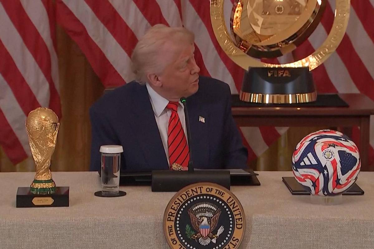 US-Präsident Donald Trump hält eine Pressekonferenz zur Weltmeisterschaft 2026 ab und redet dabei bereits in Superlativen.
