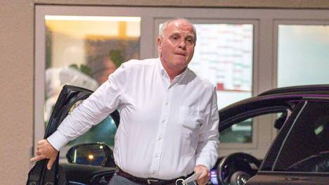 5:3-Sieg im Supercup, 6:1-Auftakterfolg bei Eintracht Frankfurt - viel besser hätte der FC Bayern nicht in die neue Saison starten können. Dies hat auch Ehrenpräsident Uli Hoeneß begeistert wahrgenommen