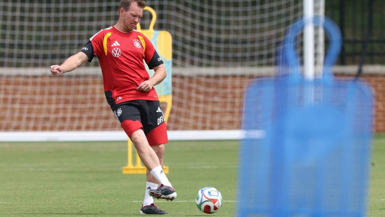 DFB-Team im strömenden Regen