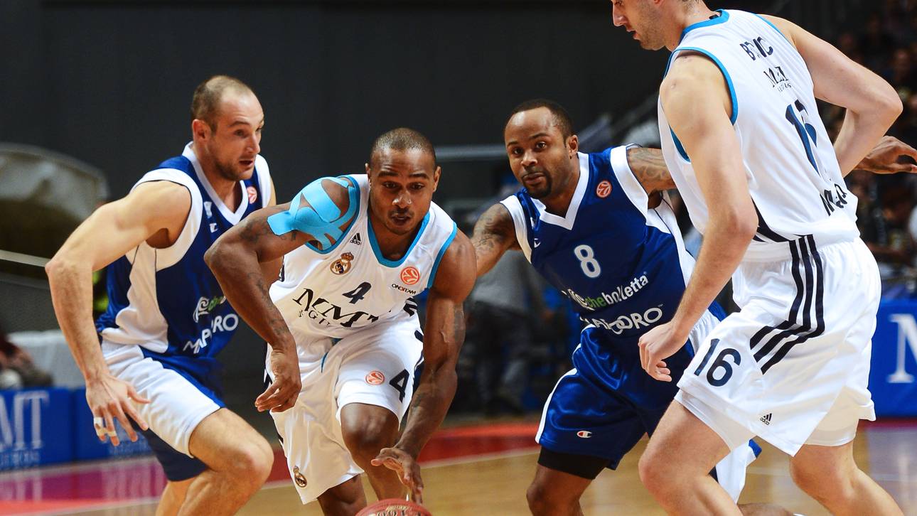 Eisbären verpflichten Smith