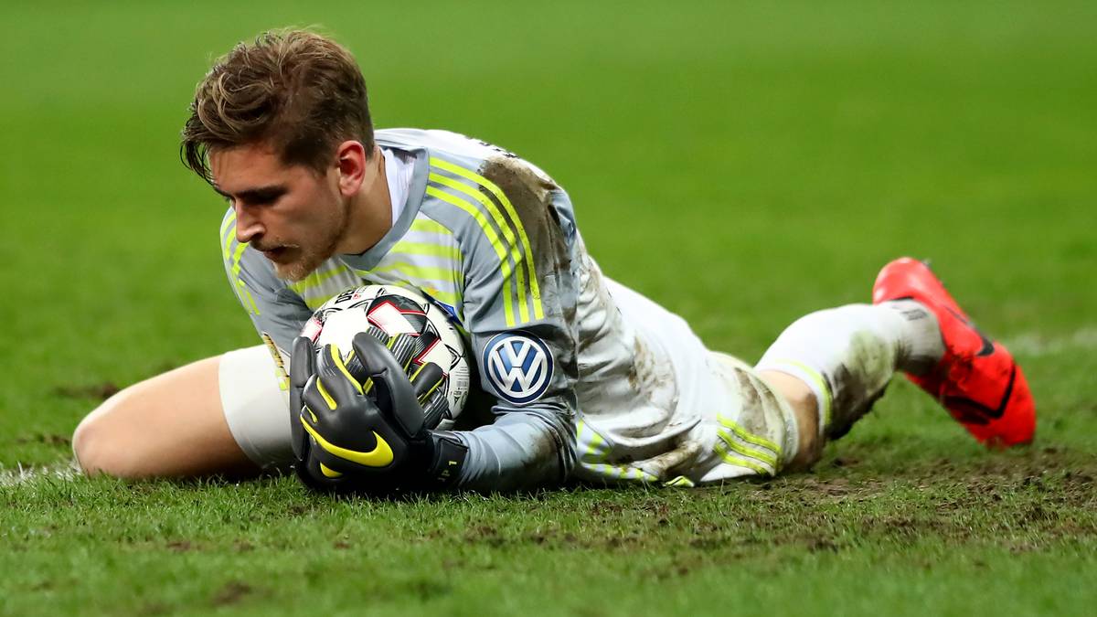 Nach SPORT1-Informationen denkt Pollersbeck über einen Abschied aus Hamburg nach. Auch gehaltstechnisch zählt er sicherlich nicht zu den Geringverdienern im Team