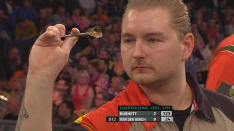 Dimitri Van den Bergh lässt im Viertelfinale der Darts UK Open keine Zweifel aufkommen und schlägt Richie Burnett mit 10:2.