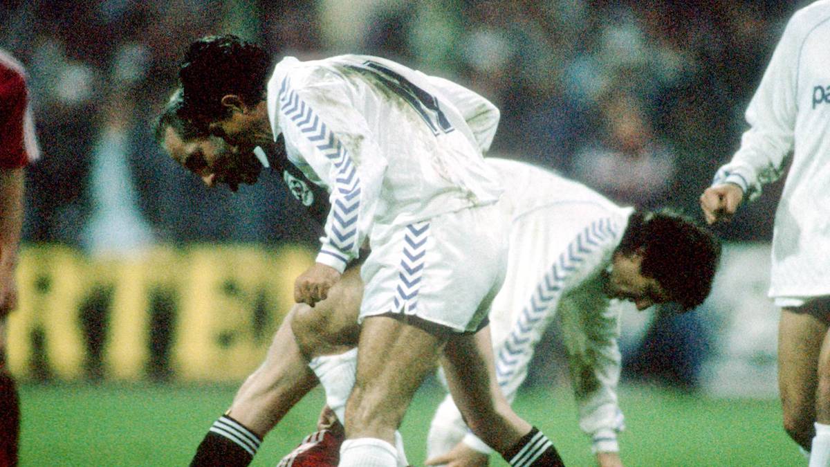 Im selben Jahr wird Lothar Matthäus im Europapokal der Landesmeister Opfer eines üblen Angriffs. Real Madrids Juanito tritt zweimal auf den am Boden liegenden Bayern-Profi ein, zunächst auf den Rücken, dann sogar ins Gesicht. Der Spanier wird für fünf Jahre von allen europäischen Wettbewerben ausgeschlossen