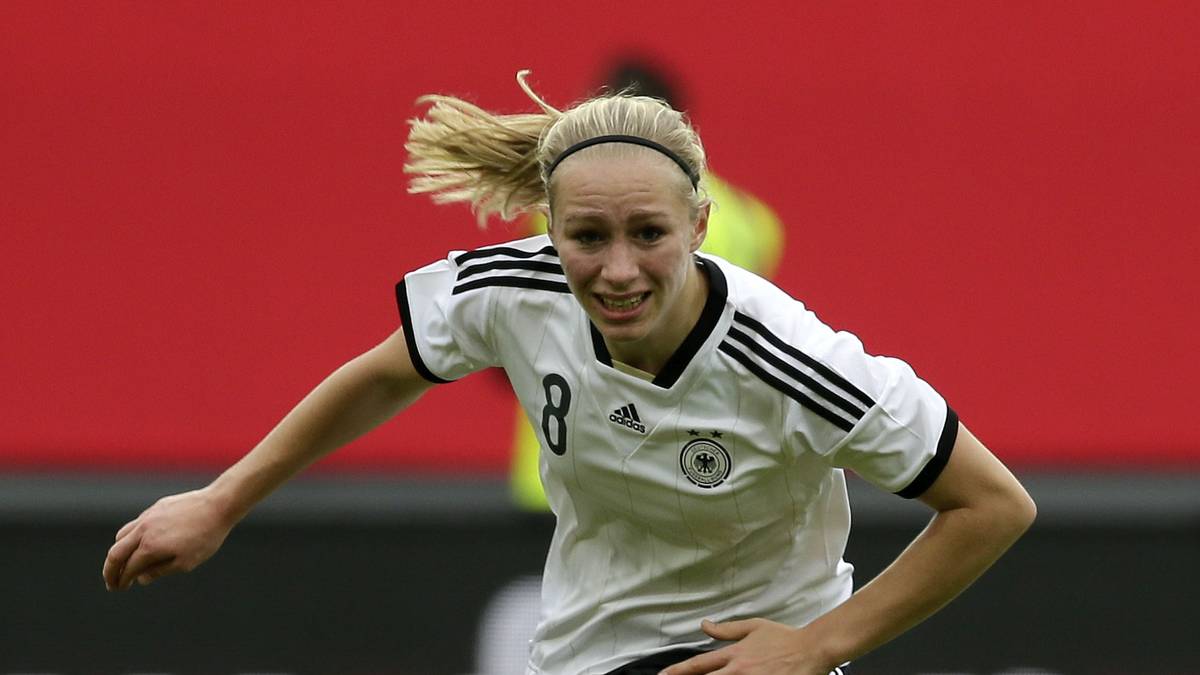 ANGRIFF: Pauline Bremer (Alter: 19, Verein: Turbine Potsdam, Länderspiele: 4, Tore: 0)