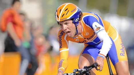 Rabobank's Dutch rider Thomas Dekker tak