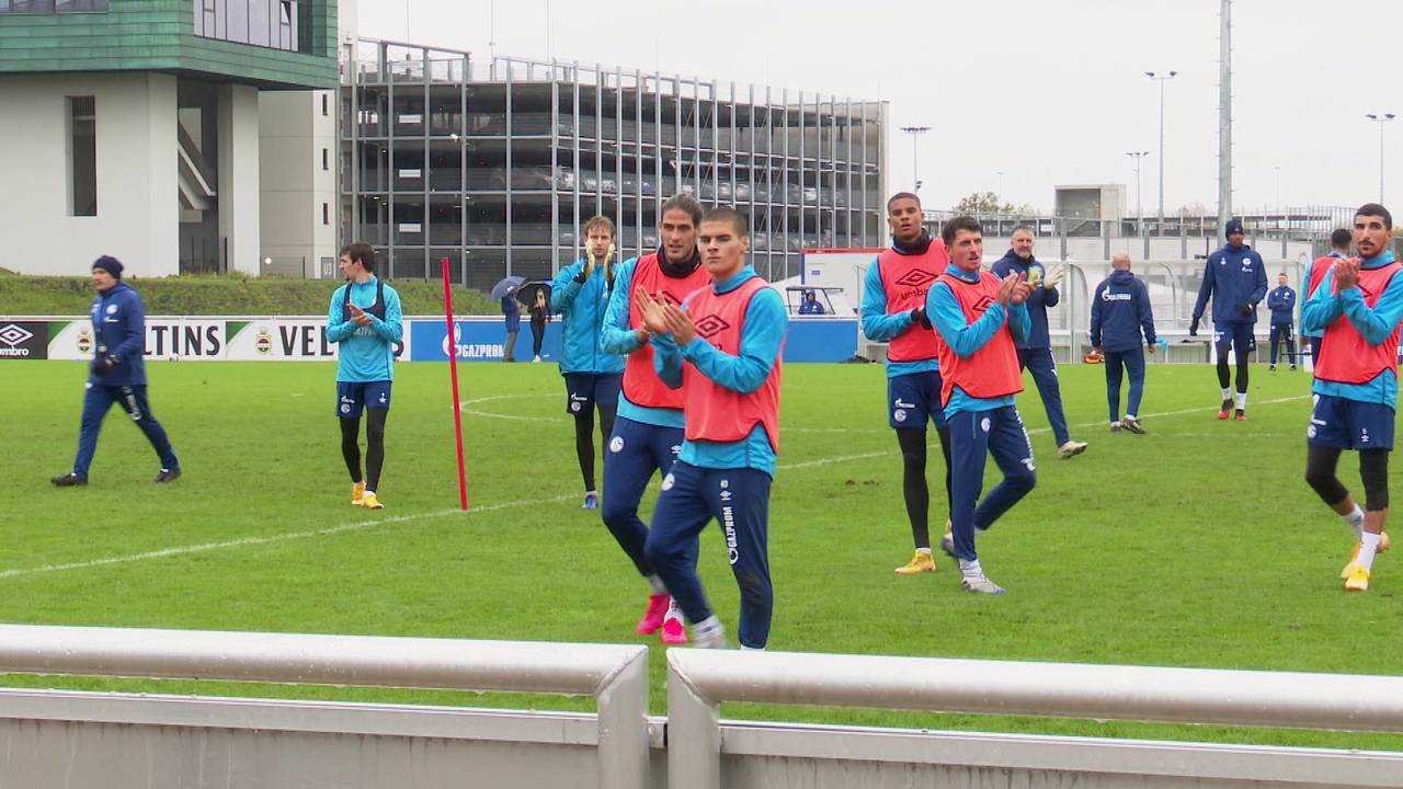Schalke 04 gegen Borussia Dortmund: Wird das Revierderby zum Brustlöser für S04?