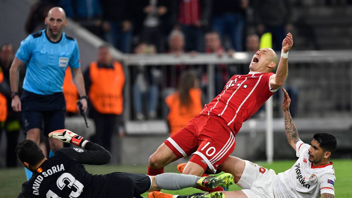 SPORT: "Sevilla stand vor dem Wunder von München. Der Pfosten verhinderte das Tor der Hoffnung durch Correa. Bayern war insgesamt die bessere Mannschaft, bei der insbesondere Ribery und Robben herausragten.  Sevilla ist ausgeschieden, trotzdem kann der Traditionsklub stolz zurückblicken"