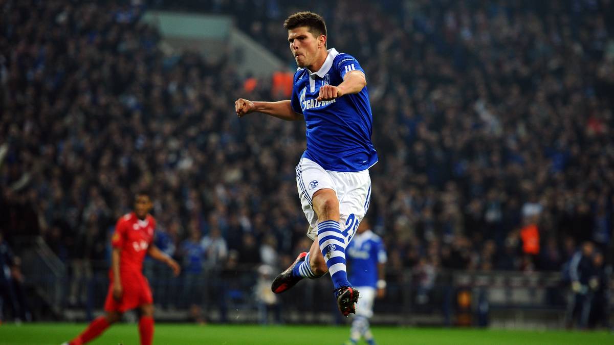 Schalke gerät zuhause früh erneut in Rückstand, dreht das Spiel jedoch mit einer fulminanten zweiten Halbzeit noch zu seinen Gunsten. Am Ende gewinnen die Knappen mit 4:1, Klaas-Jan Huntelaar trifft drei Mal. Eine Runde später ist gegen Athletic Bilbao jedoch Schluss