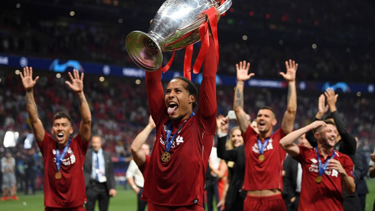 2019: VIRGIL VAN DIJK (Niederlande/FC Liverpool): Als erster Verteidiger seit Fabio Cannavaro 2006 gewinnt der Niederländer die Trophäe. Mit Liverpool gewinnt der 28-Jährige als unumstrittener Abwehrchef die Champions League. In der Nations League verpasst van Dijk den Titel im Finale gegen Portugal und Cristiano Ronaldo