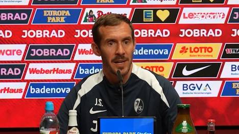 Nach zwei Niederlagen zum Saisonstart holt Freiburg in der vergangenen Woche gegen Stuttgart die ersten drei Punkte. Trainer Julian Schuster sieht den Erfolg als ein positives Zeichen für die Mannschaft.