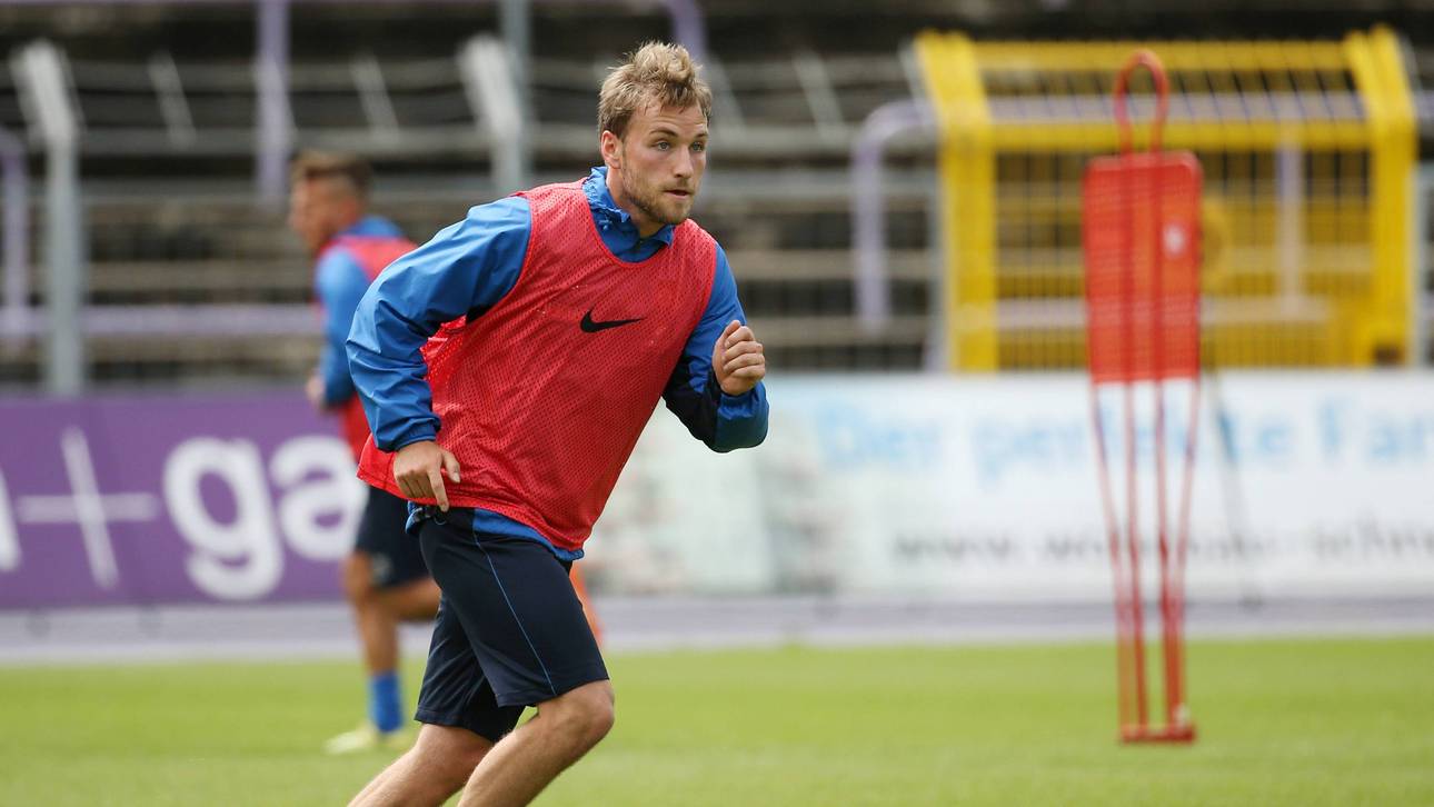 Frösche stören Aue-Spieler