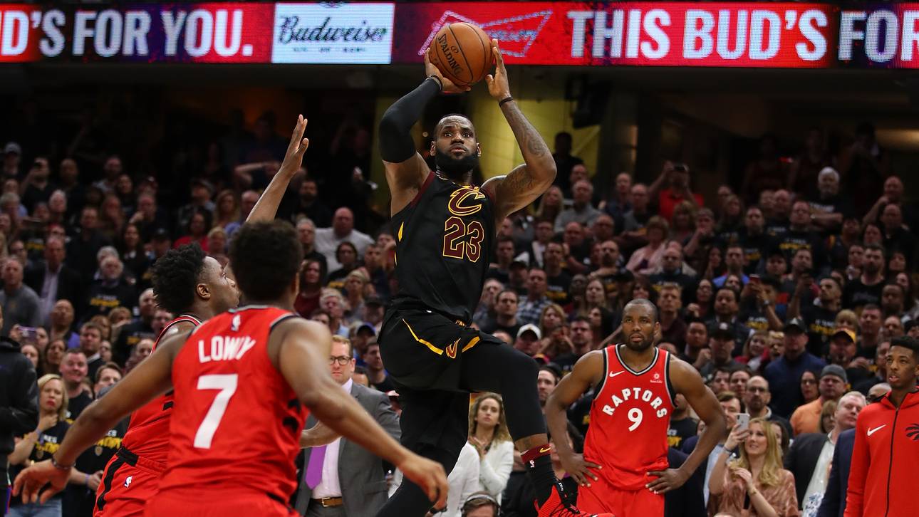 Buzzer Beater! James rettet Cavs