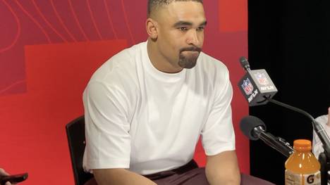 Der Super Bowl LVII zwischen den Kansas City Chiefs und den Philadelphia Eagles hält, was er verspricht. Rihanna liefert eine große Show - es gibt aber auch einen traurigen Helden.