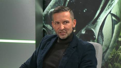 Joe Zinnbauer spricht im Maschinensucher Doppelpass 2. Bundesliga ist der Meinung, dass Schalke 04 noch etwas Zeit brauchen wird um wieder aufzusteigen. 