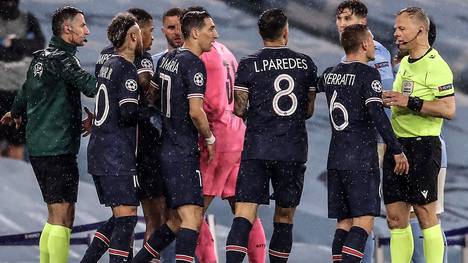 Paris Saint-Germain fällt gegen Manchester City in der Champions League mit Tritten und Unsportlichkeiten auf. Müssen sich Neymar & Co. dafür schämen?