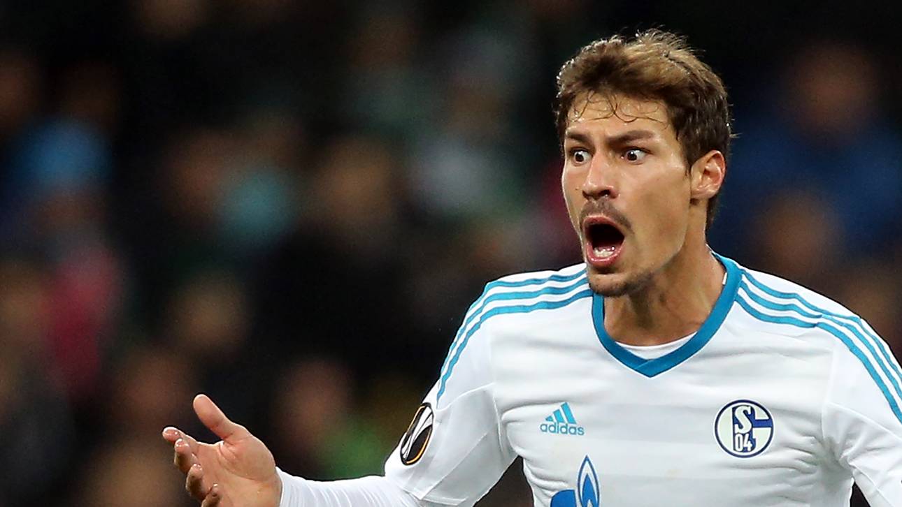 Stambouli vor Abflug von Schalke
