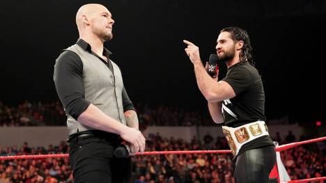 WWE Monday Night RAW steckt im Quoten-Tief - Baron Corbin (l., mit Seth Rollins) ist nicht der wahre Schuldige