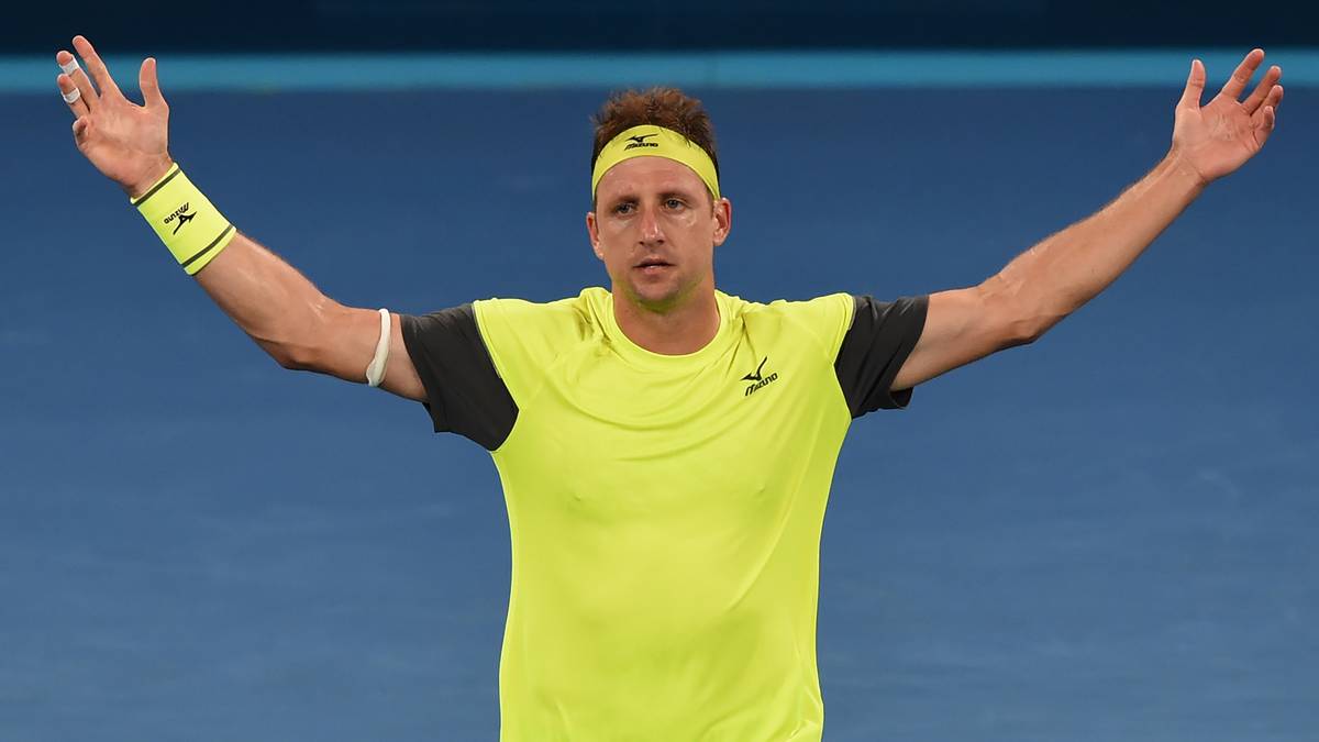 Dort traf der Südkoreaner auf die Sensation dieses Jahres, Tennys Sandgren. Den US-Amerikaner mit dem kuriosen Vornamen hatten im Vorfeld wirklich nur die absoluten Insider auf dem Zettel. Als Weltranglisten-97. schaffte er gerade so den direkten Sprung ins Hauptfeld