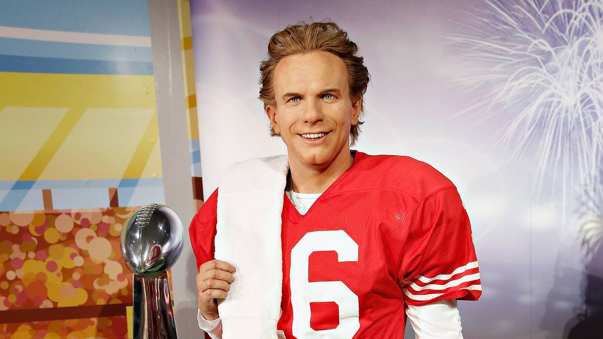 Joe Montana ist der vielleicht legendärste Quarterback der NFL-Geschichte. Mit den San Francisco 49ers steht er viermal im Super Bowl, siegt immer und wird dreimal zum MVP gewählt. Gefürchtet sind ligaweit die Comebacks von "Joe Cool". In seinem Trikot mit der 16 wird er sogar im Wachsfigurenkabinett von Madame Tussaud verewigt. SPORT1 blickt in Kurzform auf seine Karriere zurück