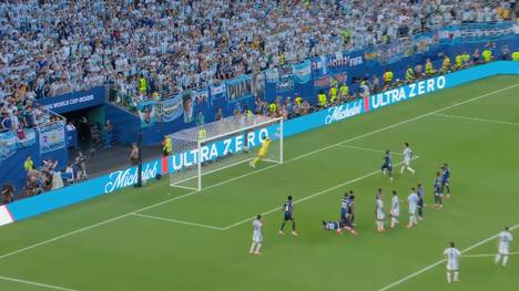 Im WM-Sechzehntelfinale zwischen Kap Verde und Argentinien stand auch das direkte Duell zwischen Superstar Lionel Messi und Torhüter Vozinha im Fokus.